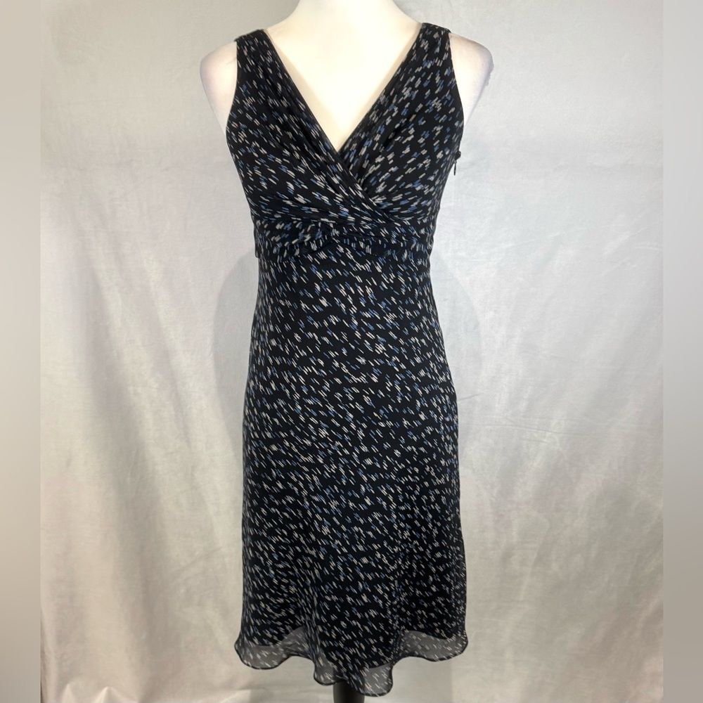 Ann Taylor black gray and blue abstract print empire waist size 00P
